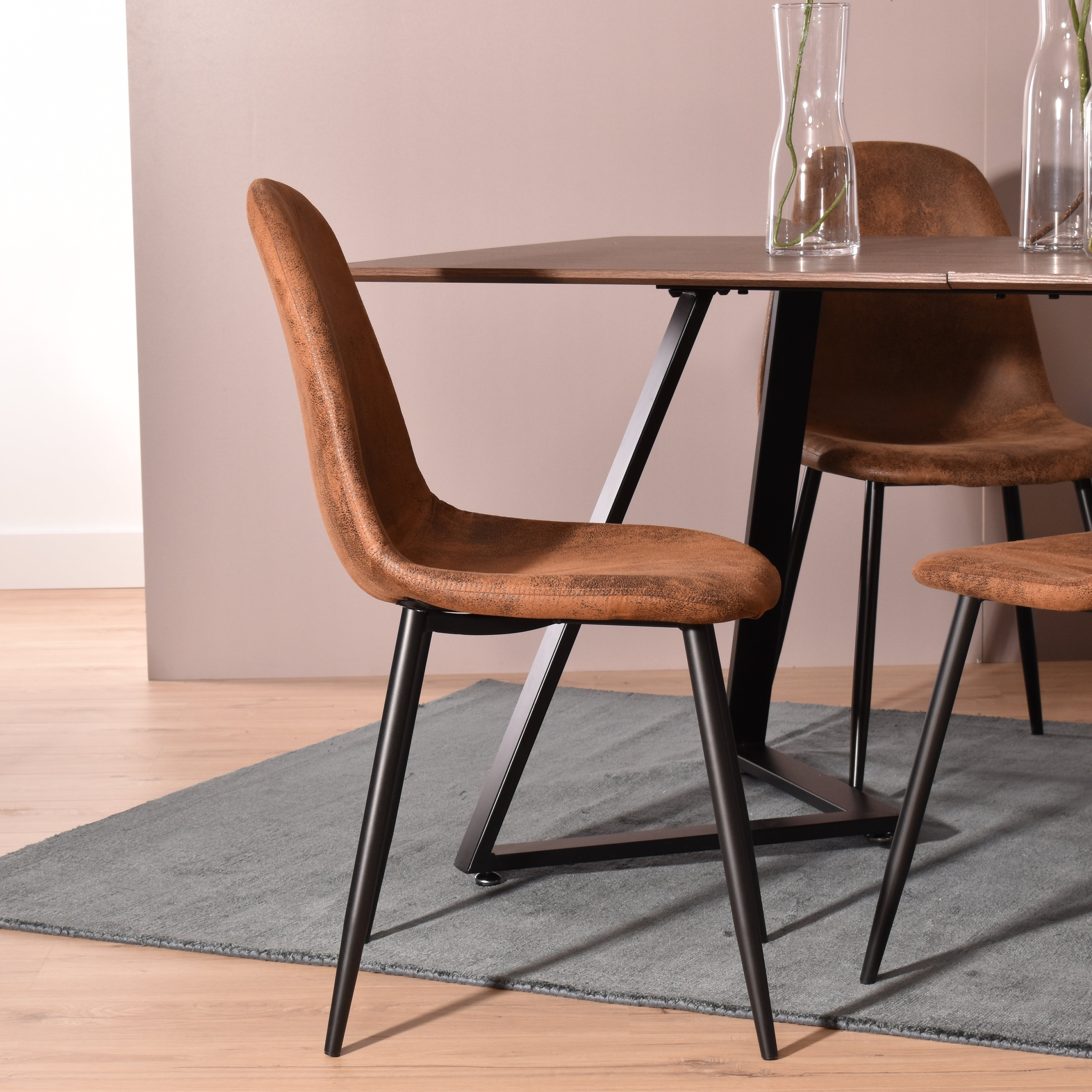 ROYAL dining table set + set of 6 CHARLTON SUEDE BROWN chairs